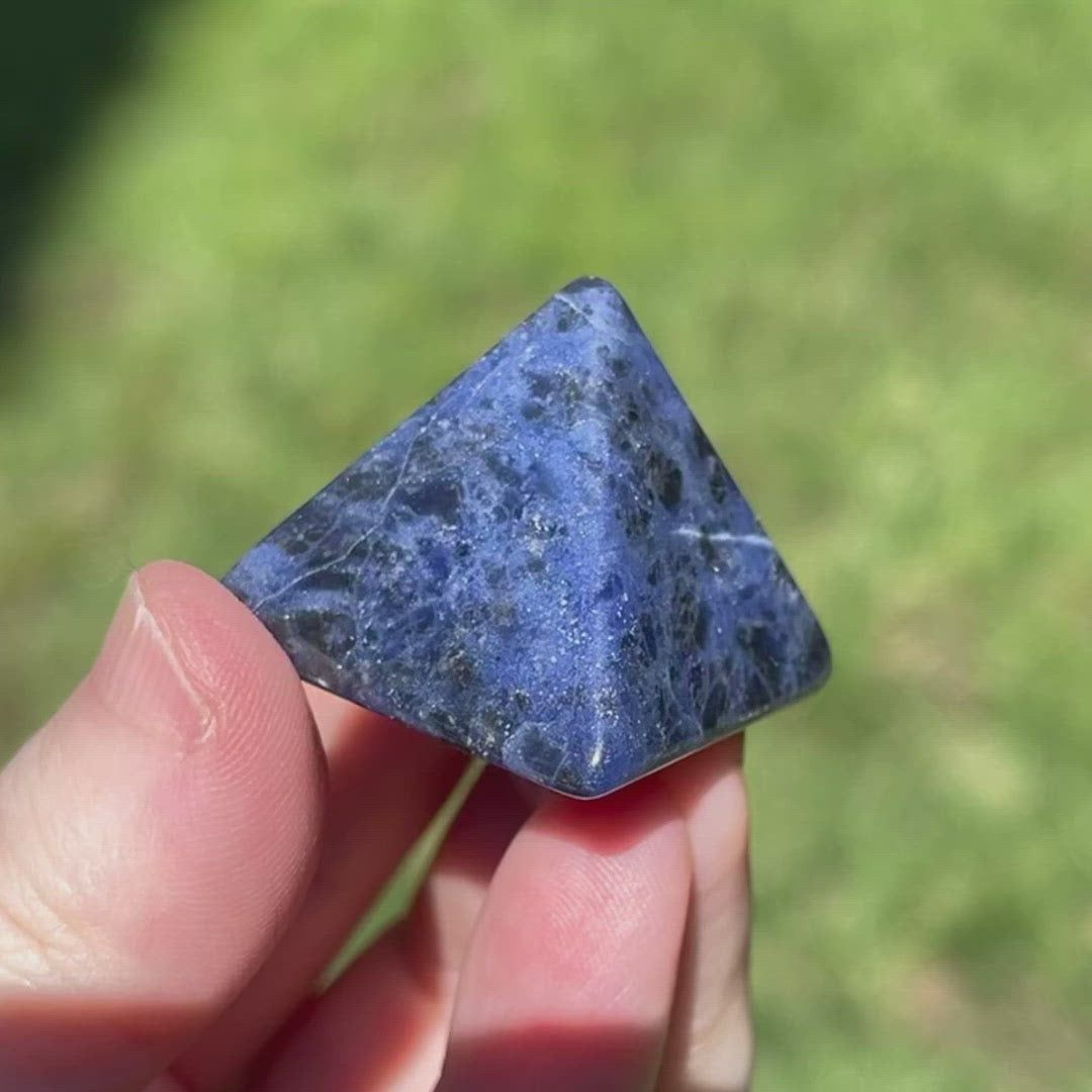 Sodalite Crystal Pyramids – Luscious Earth Creation